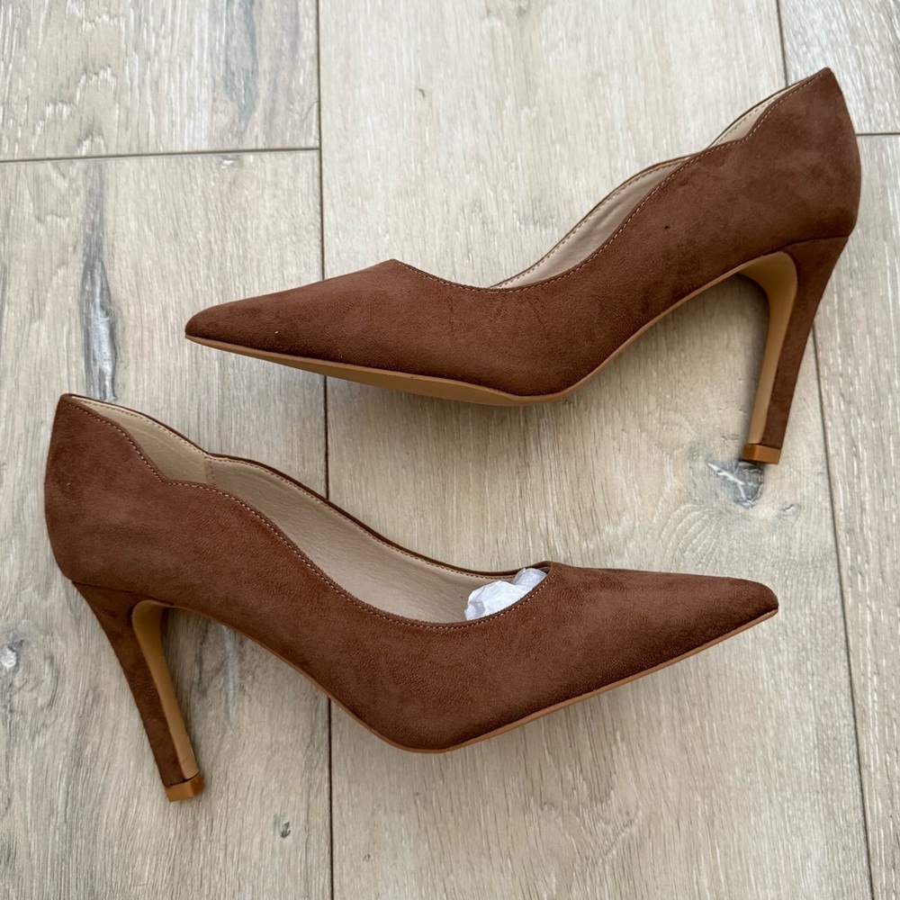 Elegant Brown Suede Heels